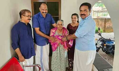 തൂത്തിട്ടും പോണില്ല ചോണനുറുമ്പ്....വിട വാങ്ങിയത് കടുങ്ങല്ലൂരിന്റെ തിരുവാതിര മുത്തശ്ശി