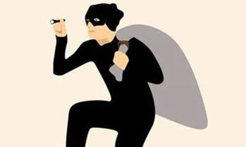 13കാരനെ അടിച്ചുവീഴ്ത്തി മോഷണശ്രമം: അന്വേഷണം ഊർജിതം 13കാരനെ അടിച്ചുവീഴ്ത്തി മോഷണശ്രമം: അന്വേഷണം ഊർജിതം