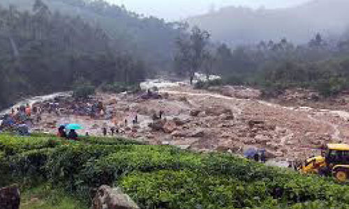 പെട്ടിമുടി വീണ്ടും കരഞ്ഞു; ഉറ്റവരു​ടെ ഓർമകളിൽ