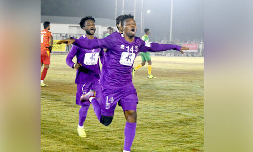 വയനാട്ടു പോരിൽ കേരള