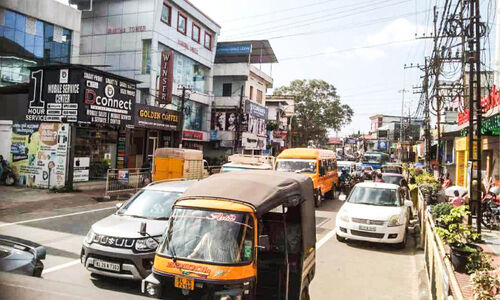 പന്തളം കടക്കാൻ പണി​പ്പെടും
