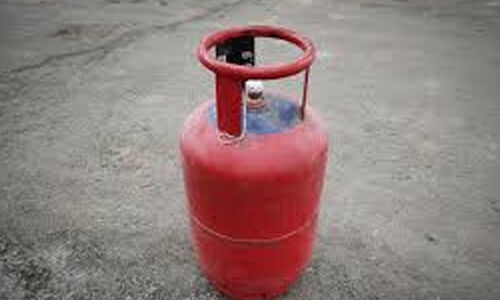 അംഗൻവാടിയിൽ പാചകവാതക സിലിണ്ടർ ചോർച്ച; സി​ലി​ണ്ട​റി​ന്റെ അ​ടി​വ​ശം ദ്ര​വി​ച്ച അ​വ​സ്ഥ​യി​ൽ