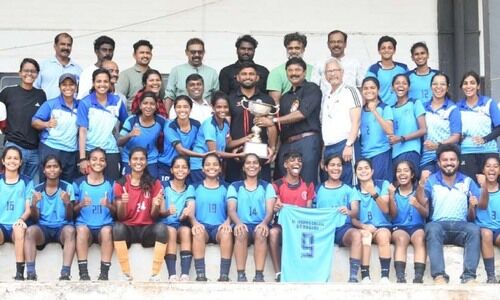 കാ​ലി​ക്ക​റ്റ്‌ സ​ർ​വ​ക​ലാ​ശാ​ലവനിത ഫുട്ബാൾ: ദേവഗിരി ചാമ്പ്യന്മാർ