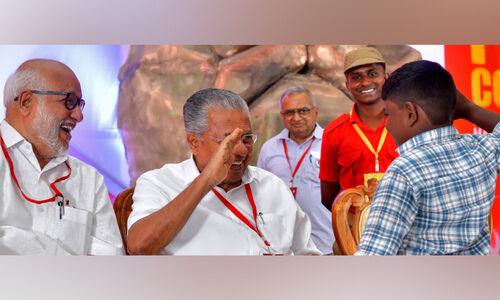 കേരളത്തിലെ സി.പി.എം പാർട്ടി അംഗത്വം വർധിച്ചു; വനിതകളുടെയും യുവജനങ്ങളുടെയും എണ്ണത്തിലും കേരളം മുന്നിൽ കേരളത്തിലെ സി.പി.എം പാർട്ടി അംഗത്വം വർധിച്ചു; വനിതകളുടെയും യുവജനങ്ങളുടെയും എണ്ണത്തിലും കേരളം മുന്നിൽ