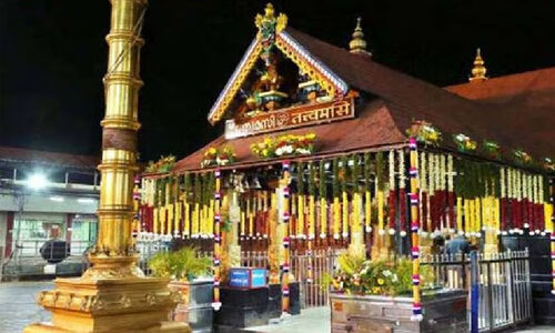 ശബരിമല തീർഥാടകർ ഇരുമുടിക്കെട്ടിലടക്കം പ്ലാസ്റ്റിക് കവറുകൾ കൊണ്ടു വരാൻ പാടില്ല; പ്ലാസ്റ്റിക് നിരോധനം കർശനമാക്കണമെന്ന്​ ഹൈകോടതി