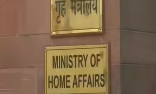 കുടിയേറ്റ വിദേശി നിയമം; വിദേശിയെ കേന്ദ്രം തീരുമാനിക്കും കുടിയേറ്റ വിദേശി നിയമം; വിദേശിയെ കേന്ദ്രം തീരുമാനിക്കും