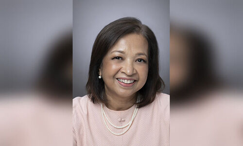 ആപ്പിളും മരവും പിന്നെ മലേഷ്യയും ആപ്പിളും മരവും പിന്നെ മലേഷ്യയും