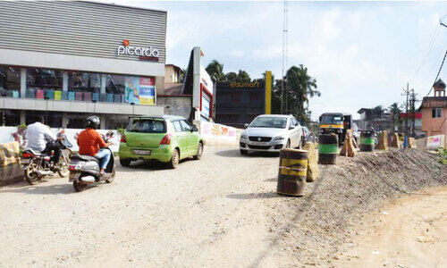 എം.എൽ.എമാരുടെ ബാധ്യത നിയമസഭ ചോദ്യത്തിൽ തീരുമോ ?