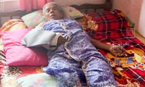 മകന്റെ ക്രൂരമർദനത്തിനിരയായ വയോധികക്ക് വീണ്ടും നീതിനിഷേധം; വൈദ്യുതി വിഛേദിച്ച് കെ.എസ്.ഇ.ബി മകന്റെ ക്രൂരമർദനത്തിനിരയായ വയോധികക്ക് വീണ്ടും നീതിനിഷേധം; വൈദ്യുതി വിഛേദിച്ച് കെ.എസ്.ഇ.ബി