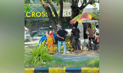 തെ​രു​വ് ക​ച്ച​വ​ടം: ക​ര​ട് ബൈ​ലോ പു​റ​ത്തി​റ​ക്കി മ​ണ്ണാ​ർ​ക്കാ​ട് ന​ഗ​ര​സ​ഭ