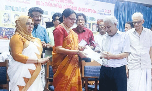 കുന്നത്ത് അബൂബക്കർ മാസ്റ്റർ; വിടവാങ്ങിയത് മാപ്പിളപ്പാട്ടിനെ നെഞ്ചേറ്റിയ അധ്യാപകൻ കുന്നത്ത് അബൂബക്കർ മാസ്റ്റർ; വിടവാങ്ങിയത് മാപ്പിളപ്പാട്ടിനെ നെഞ്ചേറ്റിയ അധ്യാപകൻ