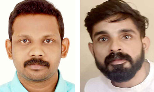 കാർ​ സ്കൂ​ട്ട​റി​ൽ ത​ട്ടി​; യു​വാ​വി​നെ ഹെ​ൽ​മ​റ്റ് കൊ​ണ്ട​ടി​ച്ച ര​ണ്ടു​പേ​ർ പി​ടി​യി​ൽ