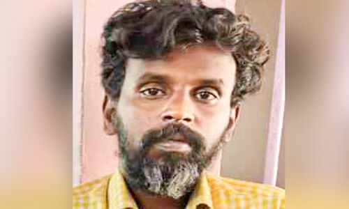 രോ​ഗി​യാ​യ വ​യോ​ധി​ക​യു​ടെ ആ​ഭ​ര​ണം ക​വ​ർ​ന്ന പ്ര​തി പി​ടി​യി​ൽ