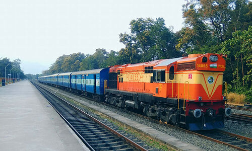 നിലമ്പൂർ-ഷൊർണൂർ റെയിൽ പാത കോച്ചുകളുടെ വർധനവ് യാത്രക്കാർക്ക് ആശ്വാസമാകും