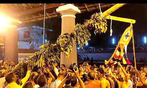 ആറാട്ടുപുഴ പൂരം കൊടിയേറി