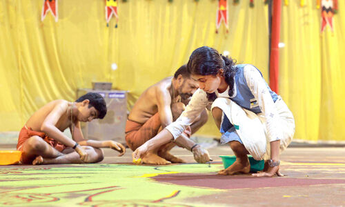 ചരിത്രം തിരുത്തി കളംവരക്കാൻ പെൺകരുത്തും ചരിത്രം തിരുത്തി കളംവരക്കാൻ പെൺകരുത്തും