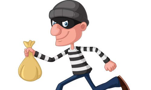 ക്ഷേത്രത്തിലും പലചരക്ക് കടയിലും മോഷണം