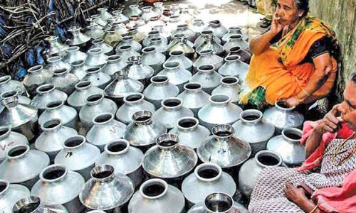 അ​രൂ​ർ ജനതയുടെ ദാഹജലത്തിനു വേണ്ടിയുള്ള നെട്ടോട്ടത്തിന് പ​തി​റ്റാ​ണ്ടു​ക​ൾ​ പിന്നിട്ടിട്ടും പരിഹാരമില്ല