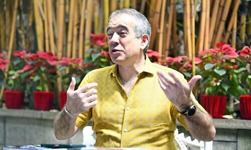 എ​​ഴു​​ത്തി​​ന്‍റെ ന​​യ​​ത​​ന്ത്രം