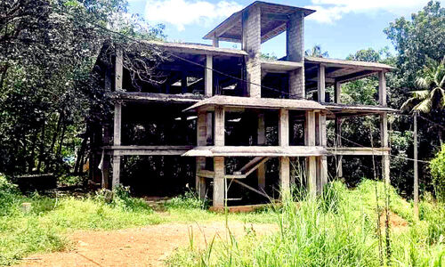 ഈ ഓണത്തിനെങ്കിലും പുതിയ വീട്ടിലുറങ്ങാൻ കഴിയുമോ? ഈ ഓണത്തിനെങ്കിലും പുതിയ വീട്ടിലുറങ്ങാൻ കഴിയുമോ?