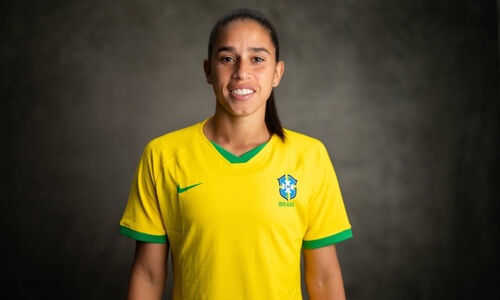 റഫായിലാ വന്നു, ചരിത്രം വഴിമാറി; ബ്രസീലിയൻ വനിതാ താരത്തിന്റെ വിസ്മയ ജീവിതം റഫായിലാ വന്നു, ചരിത്രം വഴിമാറി; ബ്രസീലിയൻ വനിതാ താരത്തിന്റെ വിസ്മയ ജീവിതം