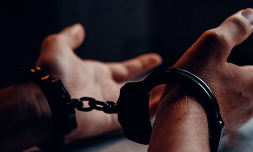 ഭാര്യവീട്ടിലെ വാഹനങ്ങള്‍ കത്തിച്ച കേസിൽ യുവാവ് പിടിയിൽ