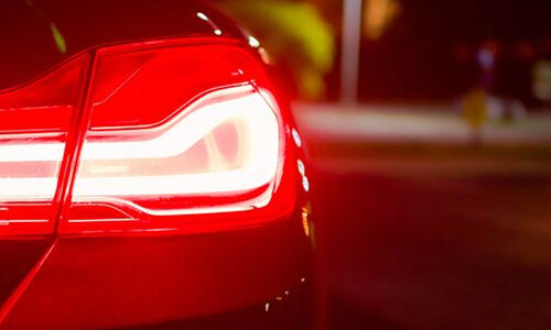 വീട്ടിൽ നിർത്തിയിട്ട കാർ പിന്നോട്ടെടുക്കുന്നതിനിടെ ദേഹത്ത് കയറി നാലു വയസുകാരിക്ക് ദാരുണാന്ത്യം