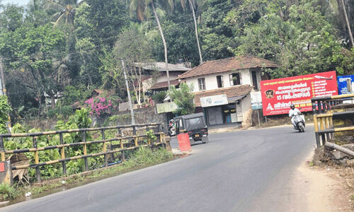 വട്ടക്കുണ്ട് പാലം; എസ്റ്റിമേറ്റും ഡിസൈനും കേന്ദ്ര ഉപരിതല മന്ത്രാലയത്തിന് സമർപ്പിച്ചു വട്ടക്കുണ്ട് പാലം; എസ്റ്റിമേറ്റും ഡിസൈനും കേന്ദ്ര ഉപരിതല മന്ത്രാലയത്തിന് സമർപ്പിച്ചു
