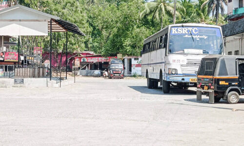 ചുങ്കപ്പാറ ബസ് സ്റ്റാൻഡ്​ നവീകരണം വൈകുന്നതിൽ   പ്രതിഷേധം ശക്തമാകുന്നു