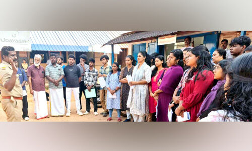 ഇനി ഡ്രൈവിങ് ടെസ്റ്റ് കടുക്കും; ഡ്രൈവിങ് മാത്രം അറിഞ്ഞാൽപ്പോര റോ​ഡ് നി​യ​മ​ങ്ങളും മ​നഃ​പ്പാ​ഠ​മാ​ക്കണം