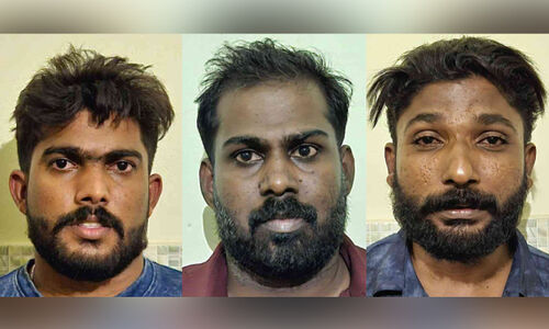 എം.ഡി.എം.എയുമായി മൂന്നംഗസംഘം കോട്ടക്കലിൽ പിടിയിൽ എം.ഡി.എം.എയുമായി മൂന്നംഗസംഘം കോട്ടക്കലിൽ പിടിയിൽ