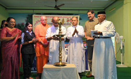 നടൻ മമ്മൂട്ടി നേതൃത്വം നൽകുന്ന ‘വഴികാട്ടി’ പദ്ധതിയുടെ കോട്ടയം ജില്ലാതല ഉദ്ഘാടനം