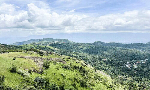 ആമപ്പാറ; മലമുകളിലെ വിസ്മയക്കാഴ്ച