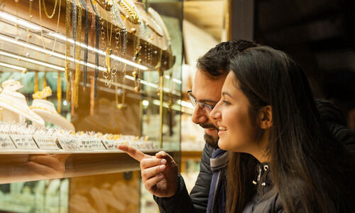 മലയാളിയുടെ സ്വർണഭ്രമം അനാവശ്യ സംസ്കാരമല്ല. അറിയാം, ഏറെ മൂല്യമുള്ള സ്വർണത്തിന്‍റെ സാമ്പത്തിക പ്രാധാന്യം