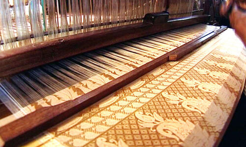 കൈ​ത്ത​റി യൂ​നി​ഫോം ഇ​ത്ത​വ​ണ​യു​മി​ല്ല