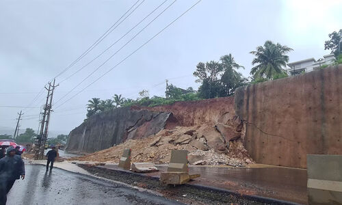 ദേശീയപാത: മേഘ എൻജിനീയറിങ്ങിന് തുടക്കത്തിൽതന്നെ പാളി