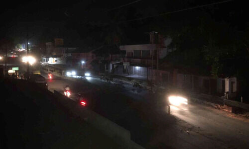 തെരുവുവിളക്കുകളില്ല; ബേക്കലിലെത്തുന്ന സഞ്ചാരികൾ ദുരിതത്തിൽ തെരുവുവിളക്കുകളില്ല; ബേക്കലിലെത്തുന്ന സഞ്ചാരികൾ ദുരിതത്തിൽ