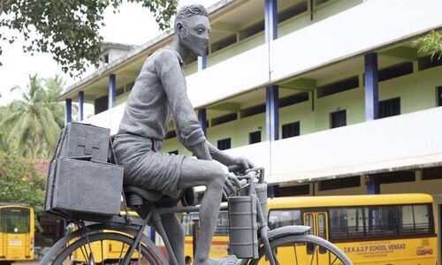 കോവിഡ് മഹാമാരിക്കാലത്തെ കാണാനന്മകൾക്ക് ഒരു സ്മാരകം കോവിഡ് മഹാമാരിക്കാലത്തെ കാണാനന്മകൾക്ക് ഒരു സ്മാരകം