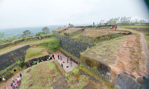 പശ്ചിമഘട്ട നിരകളില്‍ ഒളിഞ്ഞിരിക്കുന്ന ടിപ്പുവിന്റെ കാവല്‍ കോട്ട കാണാം