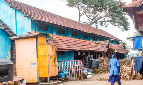 ‘കോ​ട്ട​യം മെ​ഡി​ക്ക​ൽ കോ​ള​ജ് ദു​ര​ന്തം ആ​വ​ർ​ത്തി​ക്ക​രു​ത്’ മ​ന്ത്രി​യോ​ട് കെ​ട്ടി​ടാ​വ​സ്ഥ ചൂ​ണ്ടി​ക്കാ​ട്ടി എം.​എ​ൽ.​എ