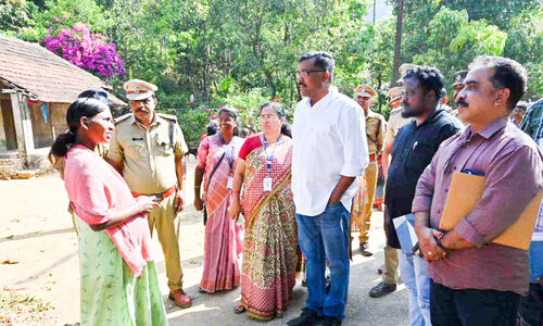 സം​സ്ഥാ​ന ഭ​ക്ഷ്യ​ക​മീ​ഷ​ൻ അ​ട്ട​പ്പാ​ടി​യി​ൽ പ​രി​ശോ​ധ​ന ന​ട​ത്തി