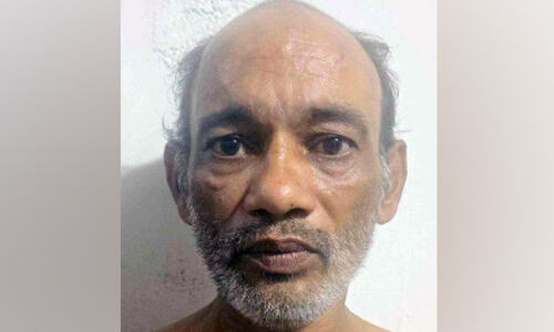 എഴുകോൺ കൽച്ചിറ പള്ളിയിലെ മോഷണം; മോഷ്ടാവ് പിടിയിൽ എഴുകോൺ കൽച്ചിറ പള്ളിയിലെ മോഷണം; മോഷ്ടാവ് പിടിയിൽ