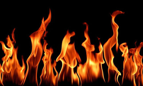 അടുപ്പിൽ തീ കത്തിക്കുന്നതിനിടെ ഏഴ് വയസുകാരി പൊള്ളലേറ്റ് മരിച്ചു