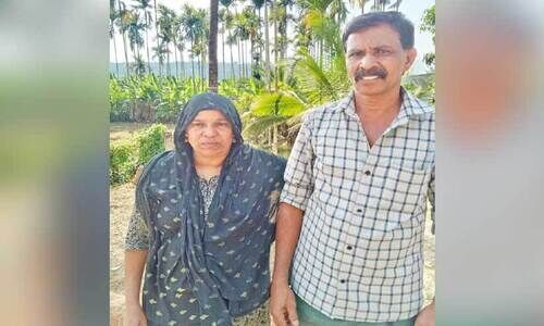 ചാ​ടി​യ​ടു​ത്ത് ക​ടു​വ; വി​ശ്വ​സി​ക്കാ​നാ​കാ​തെ മൊ​യ്തുവും ജ​മീ​ല​യും