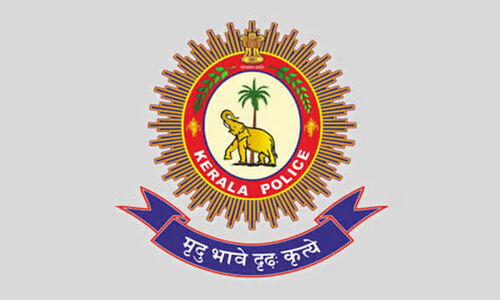 സ്കൂളുകൾ തുറന്നു, പെറ്റി അടിക്കൽ തുടർന്ന് പൊലീസും