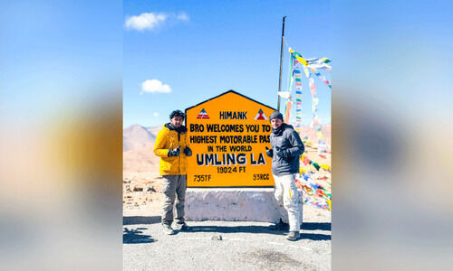 ഉയരപാത കീഴടക്കി സുഹൃത്തു​ക്കൾ