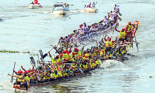 കൈ​ന​ക​രി​യി​ലും ‘വീ​രു’ ത​ന്നെ
