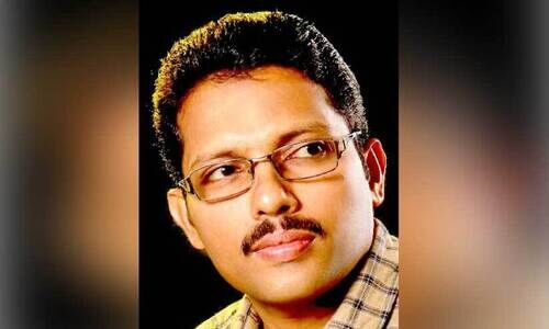 മാപ്പിളപ്പാട്ട് രചനയിൽ ശ്രദ്ധേയനായി ബദറുദ്ദീൻ പാറന്നൂർ മാപ്പിളപ്പാട്ട് രചനയിൽ ശ്രദ്ധേയനായി ബദറുദ്ദീൻ പാറന്നൂർ