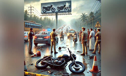 മ​ര​ണ​ത്തി​ന് ര​ണ്ടു ച​ക്രം; സം​സ്ഥാ​ന​ത്ത് റോ​ഡ​പ​ക​ട​ങ്ങ​ളി​ൽ ജീ​വ​ൻ പൊ​ലി​യു​ന്ന​വ​രി​ൽ ഏ​റെ​യും ഇ​രു​ച​ക്ര​വാ​ഹ​ന യാ​ത്രി​ക​ർ