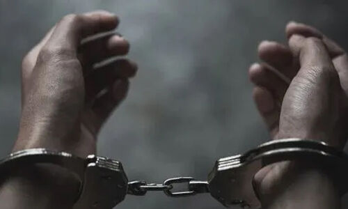 ക​ഞ്ചാ​വ് കേ​സി​ൽ ജാ​മ്യ​ത്തി​ലി​റ​ങ്ങി​യ യു​വാ​വ് വീ​ണ്ടും ക​ഞ്ചാ​വ് കേ​സി​ൽ പ്ര​തി